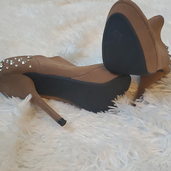 Charlotte Russe studded platform heels - Picture 7 of 7